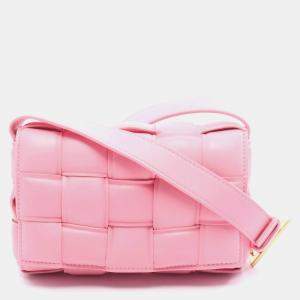 مملوكة مسبقًا Bottega Veneta Padded Cassette Intrecciato Shoulder Bag In Pink Leather