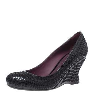 Pre Owned Bottega Veneta Black Stitch Detail Patent Leather Curved Wedge Pumps Size 39