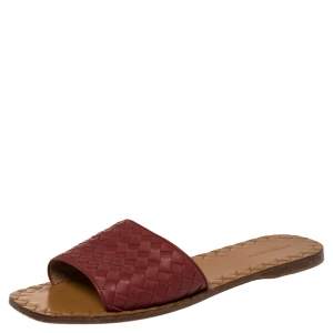 Pre Owned Bottega Veneta Burgundy Intrecciato Leather Flat Slides Size 40.5