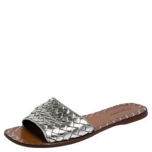 Pre Owned Bottega Veneta Metallic Silver intrecciato Leather Slide Sandals Size 37.5