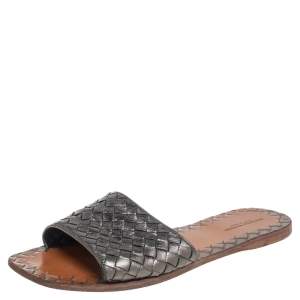Pre Owned Bottega Veneta Metallic Silver Intrecciato Leather Slide Flats Size 39