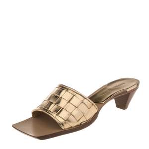 Pre Owned Bottega Veneta Metallic Gold Intrecciato Leather Square Toe Slide Sandals Size 37