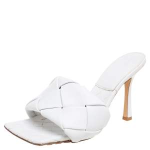 Pre Owned Bottega Veneta White Intrecciato Leather Square Toe Slide Sandals Size 37