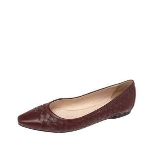 Pre Owned Bottega Veneta Burgundy Intrecciato Leather Pointed-Toe Ballet Flats Size 38.5