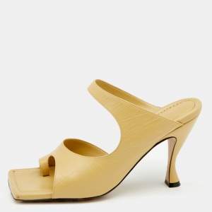 Pre Owned Bottega Veneta Laguna Yellow Leather Square Toe Mule Sandals Size 39