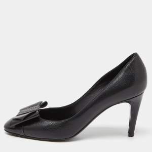 Pre Owned Bottega Veneta Black Leather and Patent Cap Toe Bow Pumps Size 38.5