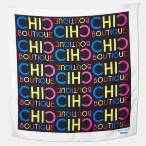 مملوكة مسبقًا Boutique Moschino Black Chic Boutique Printed Silk Square Scarf