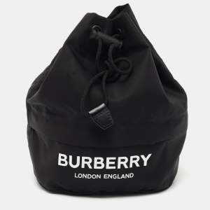 مملوكة مسبقًا Burberry Black Nylon Phoebe Drawstring Pouch