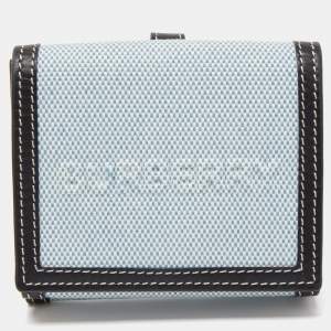 مملوكة مسبقًا Burberry Light Blue/Black Canvas and Leather Luna French Wallet