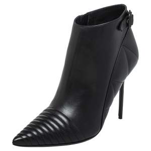Burberry Black Leather Zipper Detail Ankle Boots Size 40