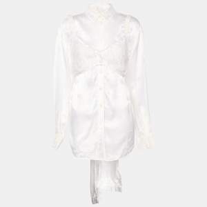 Pre Owned بلوزة ساتان ودانتيل بيضاء أوبتيك بربري مقاس صغير جدًا (إكس سمول)