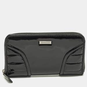 Pre Owned محفظة بربري جلد لامع مع سحّاب دائري مبطّن لون أسود