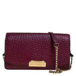 Pre Owned Burberry Burgundy Grained Leather Wallet On Chain