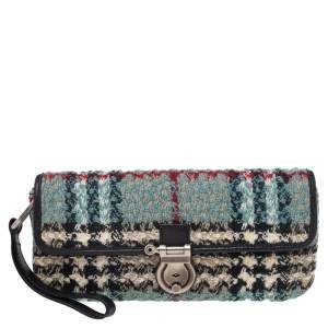 Pre Owned Burberry Blue Nova Check Wool Wristlet