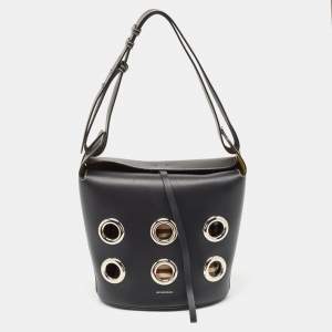 Pre Owned Burberry Black Leather Grommet Bucket Bag