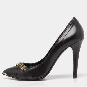 Burberry Black Leather Strappy Logo Pumps Size 38