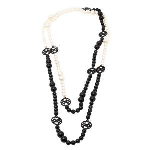Pre Owned Carolina Herrera Black Resin Faux Pearl Long Station Necklace