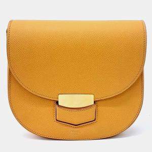 مملوكة مسبقًا Celine Orange Leather Trotter Small