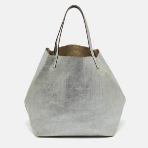 مملوكة مسبقًا Carolina Herrera Matryoshka Metallic Grey Monogram Leather Tote