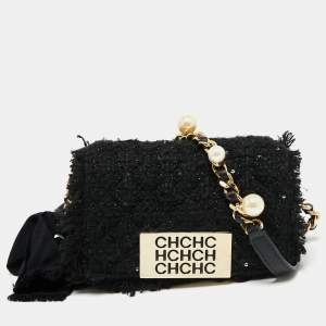 Pre Owned CH Carolina Herrera Black Fabric Pearl Embellished Shoulder Bag