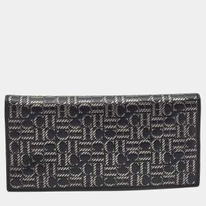 Pre Owned CH Carolina Herrera Black/Silver Embossed Leather Bifold Continental Wallet