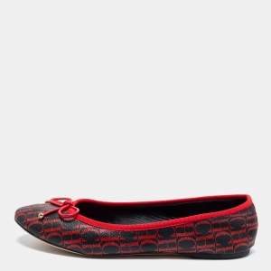 Pre Owned CH Carolina Herrera Black/Red Monogram Coated Canvas Bow Ballet Flats Size 38