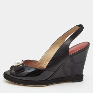 Pre Owned CH Carolina Herrera Black Patent and Leather Pearl Detail Slingback Wedge Sandals Size 39