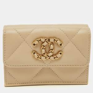 Pre Owned Chanel 19 Beige Quilted Leather Trifold Wallet