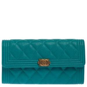 Pre Owned Chanel Aqua Blue Caviar Quilted Leather Boy Wallet