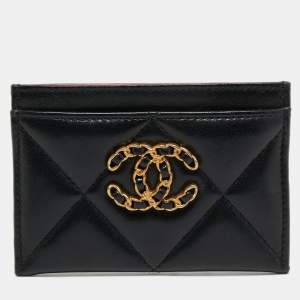 Pre Owned Chanel Black Quilted Leather Chanel 19 Card Holder
