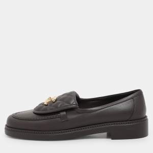 Pre Owned Chanel Etoupe Grey Quilted Leather CC Turnlock Loafers Size 39