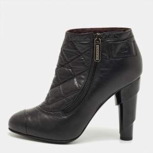 Pre Owned Chanel Black Leather CC Cap Toe  Ankle Length Boots Size 36.5