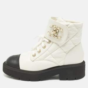 Pre Owned Chanel CC Size 41 White/Black Quilted Leather Combat Boots