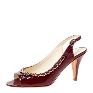 مملوكة مسبقًا Chanel Burgundy Patent Leather Chain Open Toe Slingback Sandals Size 39