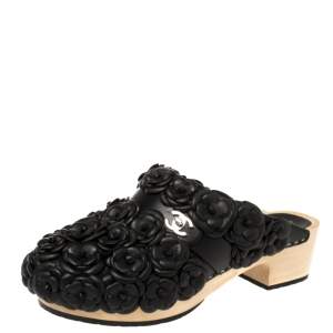 Pre Owned Chanel Black Leather CC Turnlock Camellia Wood Platform Mules Size 38