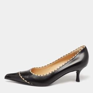 مملوكة مسبقًا حذاء كعب عالي شانيل جلد أسود/بيج مقدمة مدببة مقاس 39