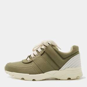مملوكة مسبقًا Chanel Army Green/White Canvas and Leather CC Low Top Sneakers Size 36.5