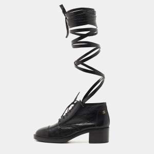 Chanel Black Black Leather Ankle Boots Size 38