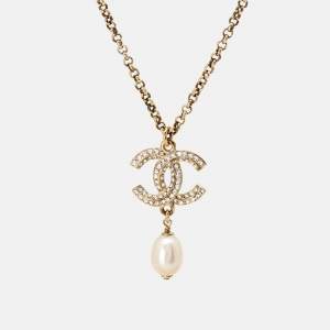 Pre Owned Chanel CC Faux Pearl Crystals Gold Tone Metal Pendant Necklace