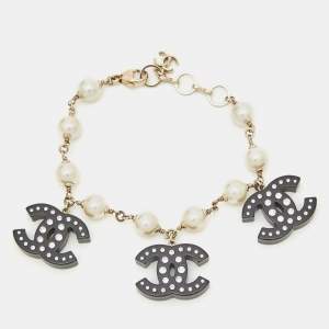 Pre Owned Chanel CC  Faux Pearl Resin Crystals Gold Tone Charm Bracelet