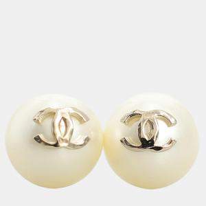 Chanel B16 Large CC Pearl Earrings