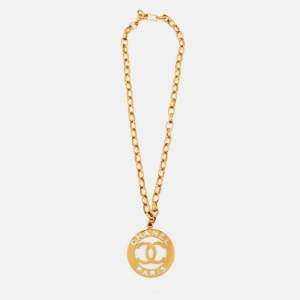 Chanel Vintage Gold Tone CC Logo Pendant Chain Belt