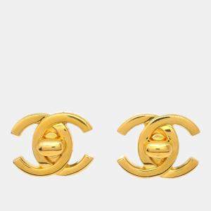 أقراط شانيل CC تورنلوك كليب-أون ذهبية كبيرة