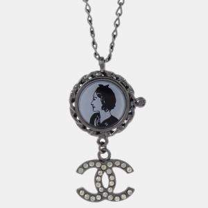 Pre Owned Chanel Mademoiselle CC  Silver Pearl Chain Pendant Necklace 
