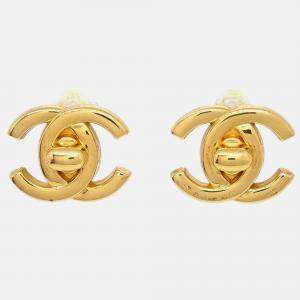 Chanel CC Turnlock Earrings Clip-On Gold