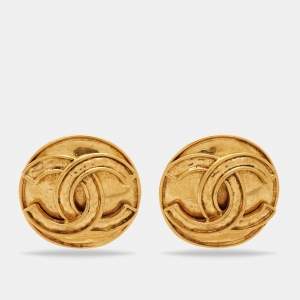 Pre Owned Chanel CC Gold Tone Round Clip-on Stud Earrings