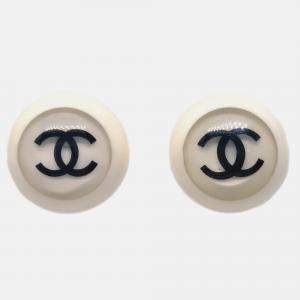 Pre Owned Chanel Button Earrings Clip-On White