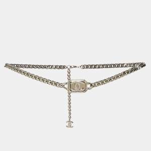 Pre Owned حزام شانيل CC كريستال فضي النغمة