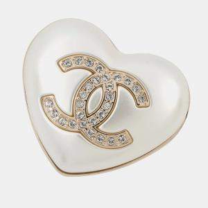 Pre Owned Chanel Heart Rhinestone Pearl Gold Plated Brooch