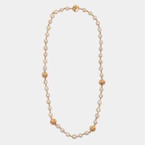 Pre Owned Chanel Gold Tone CC Logo White Faux Pearl Station Necklace